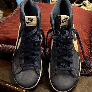 Nike Men's Navy and White Sneakers